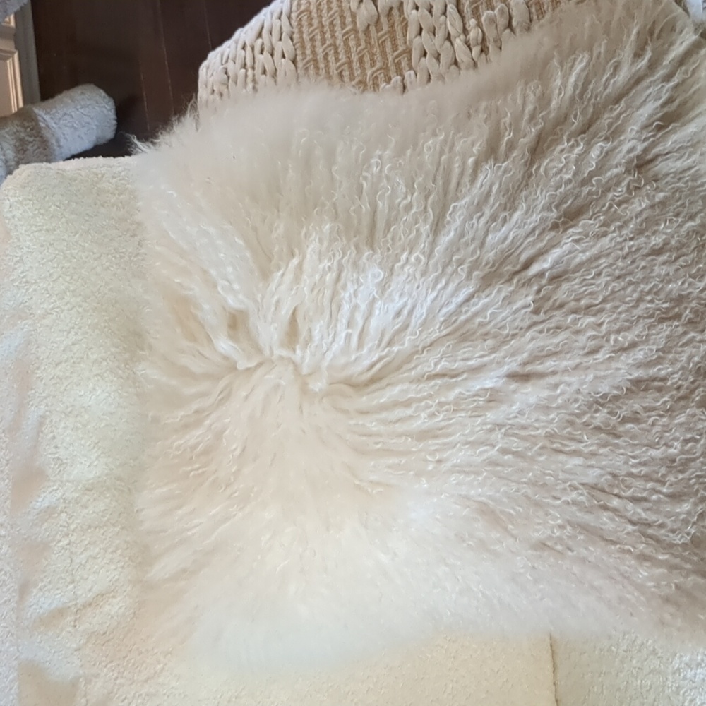 Real lambswool pillow